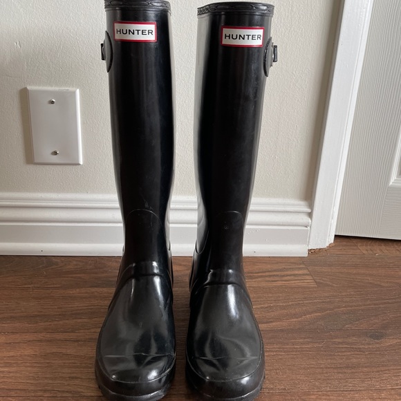 Women’s Black Tall Hunter Rainboots - Picture 2 of 6